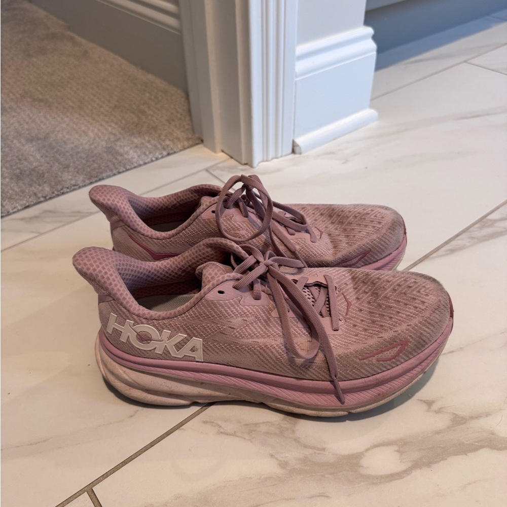 Hoka One One Women's Mauve/Pink Cushioned Sneakers